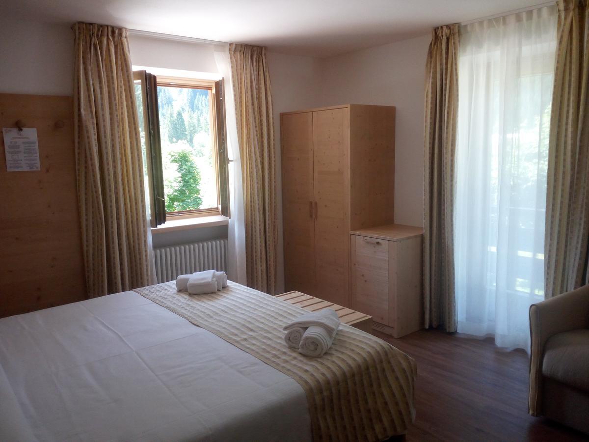 Hotel Stella Alpina ファルカーデ エクステリア 写真