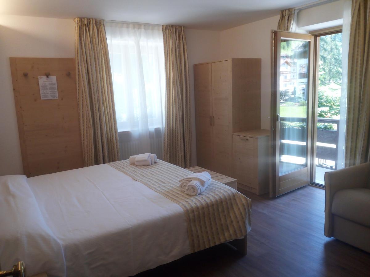 Hotel Stella Alpina ファルカーデ エクステリア 写真